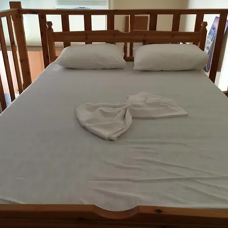 Ilyssion Holidays Apartment *